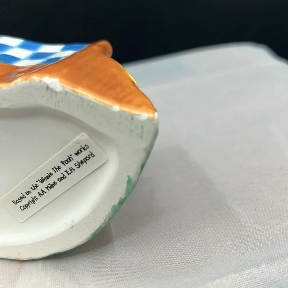 Winnie the Pooh and piglet sal and pepper shakers - Picture 6 of 6